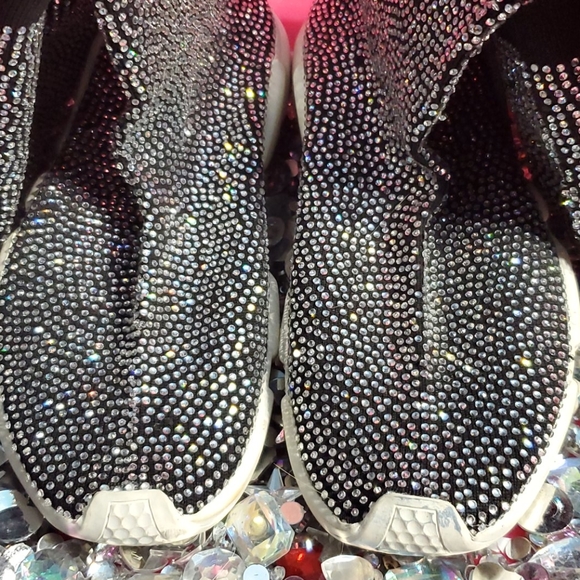 SNEAKERS - Picture 5 of 16